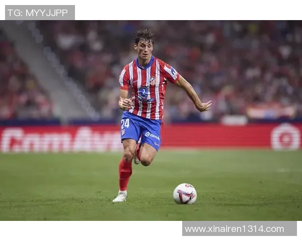 足球明星与LV品牌的精彩合照瞬间尽在此处展现时尚与运动的完美结合